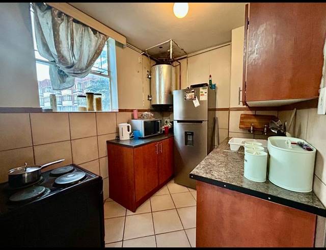 4 BEDROOM APARTMENT FOR SALE IN SUNNYSIDE